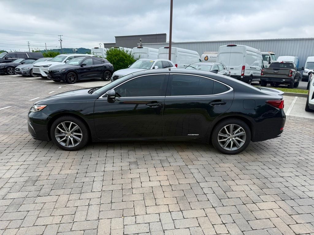 2016 Lexus ES 300h