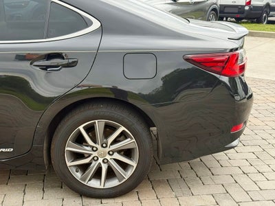 2016 Lexus ES 300h