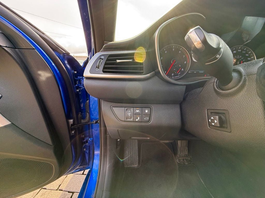 2021 Genesis G70 2.0T