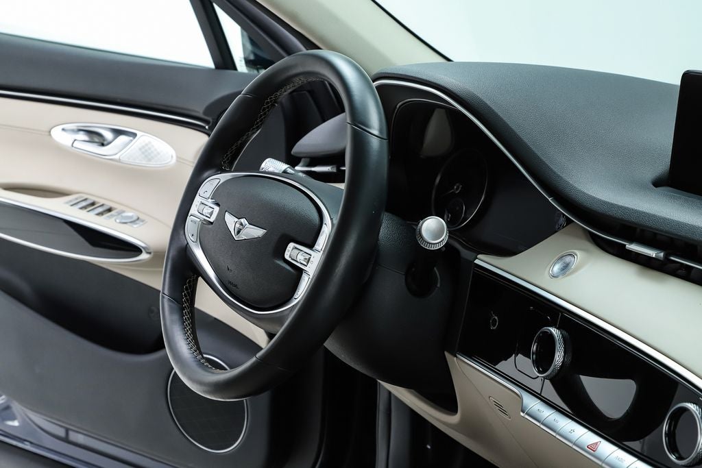 2022 Genesis GV70 2.5T