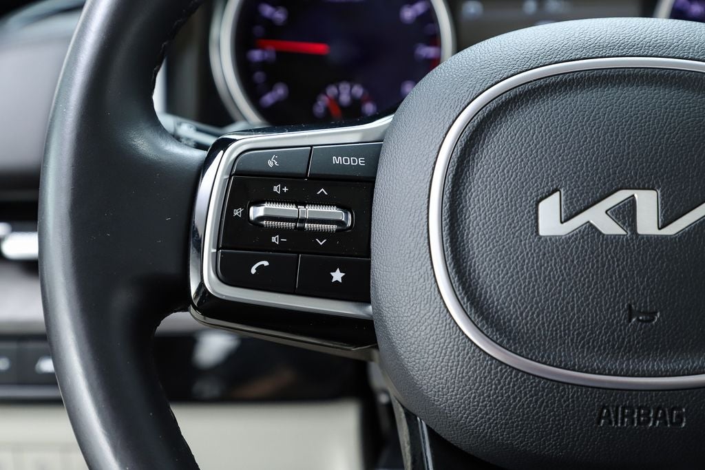 2024 Kia Carnival EX