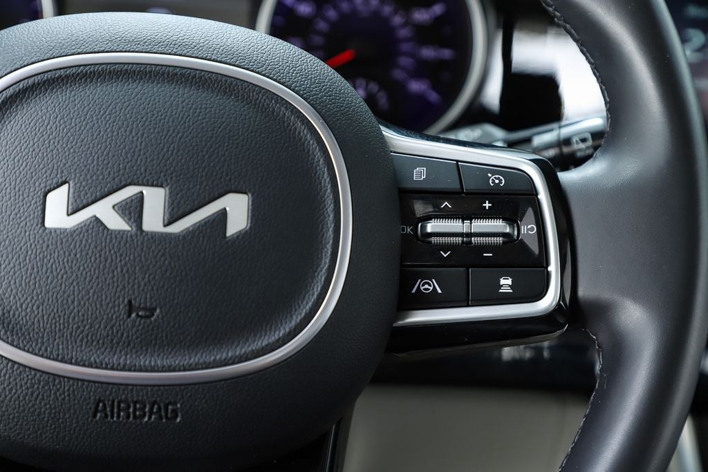 2024 Kia Carnival EX