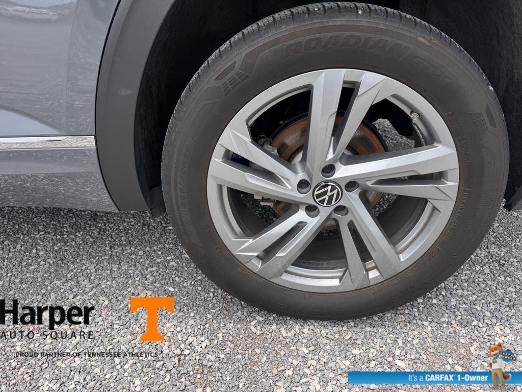 2024 Volkswagen Atlas Cross Sport 2.0T SEL R-Line