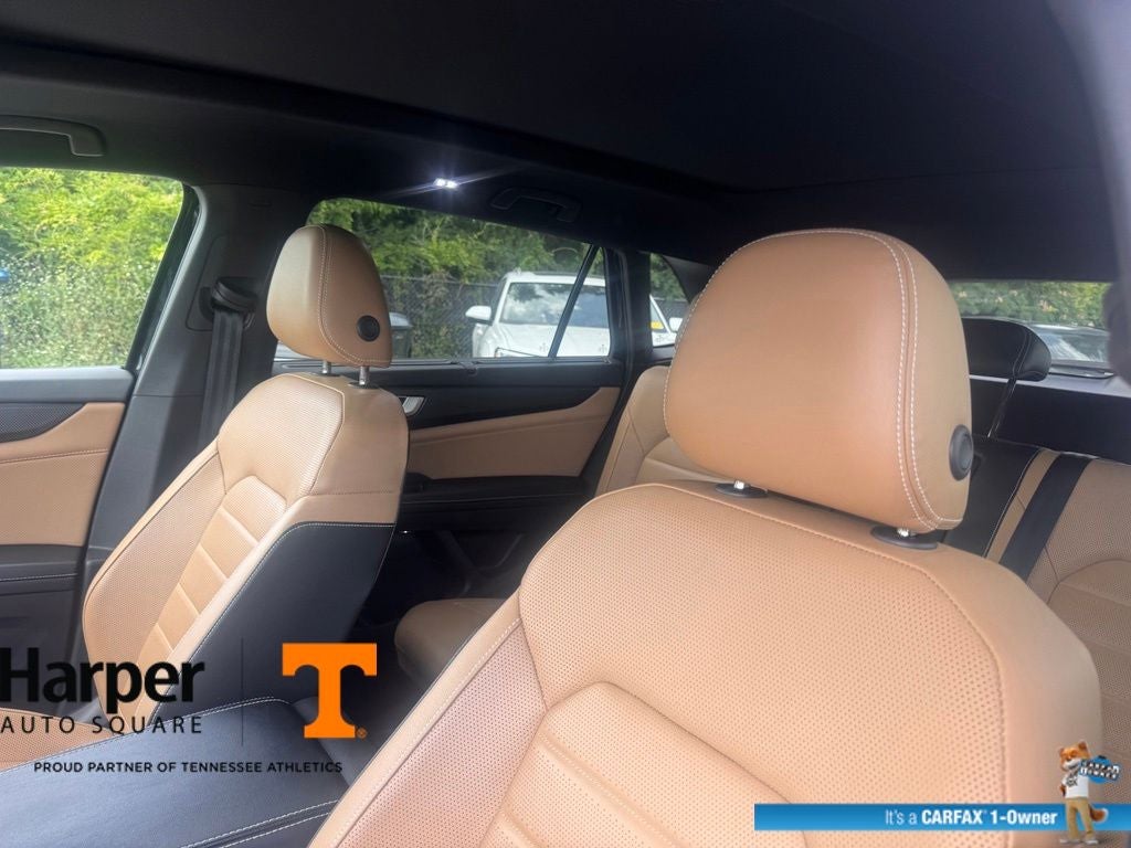 2024 Volkswagen Atlas Cross Sport 2.0T SEL R-Line