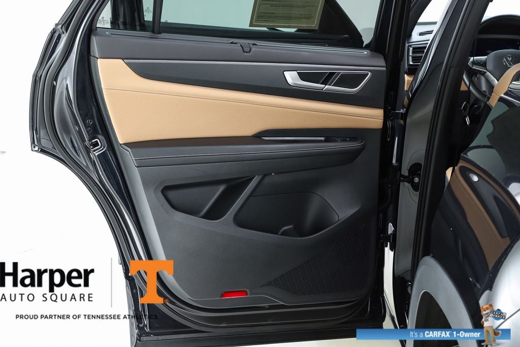 2024 Volkswagen Atlas Cross Sport 2.0T SEL R-Line