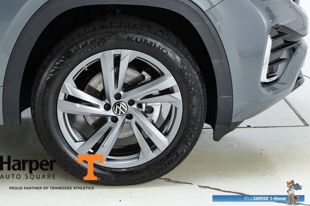 2024 Volkswagen Atlas Cross Sport 2.0T SEL R-Line