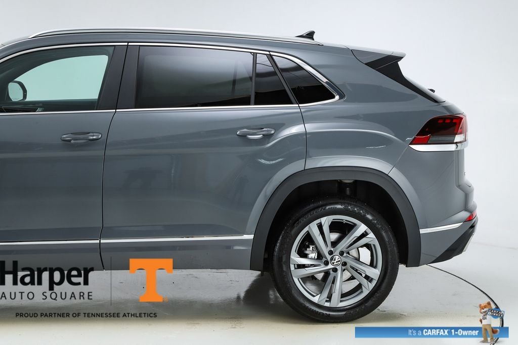 2024 Volkswagen Atlas Cross Sport 2.0T SEL R-Line