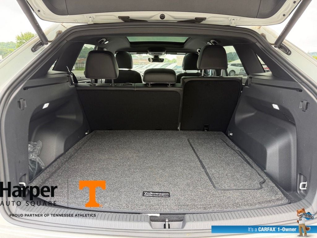 2024 Volkswagen Atlas Cross Sport 2.0T SEL R-Line