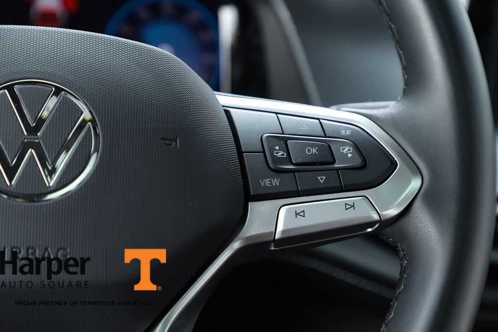 2025 Volkswagen Atlas Cross Sport 2.0T SEL R-Line Black