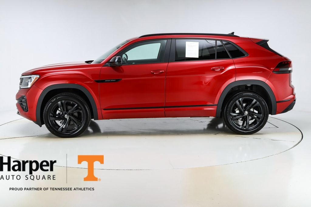 2025 Volkswagen Atlas Cross Sport 2.0T SEL R-Line Black