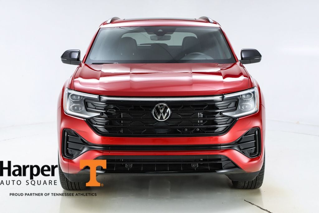 2025 Volkswagen Atlas Cross Sport 2.0T SEL R-Line Black