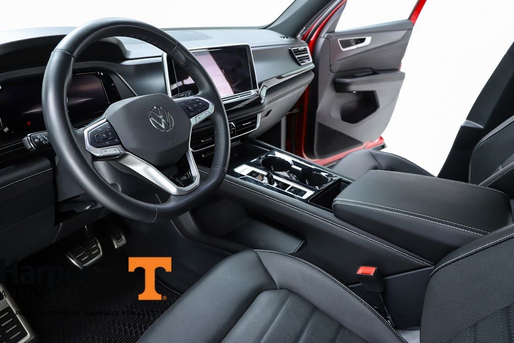 2025 Volkswagen Atlas Cross Sport 2.0T SEL R-Line Black