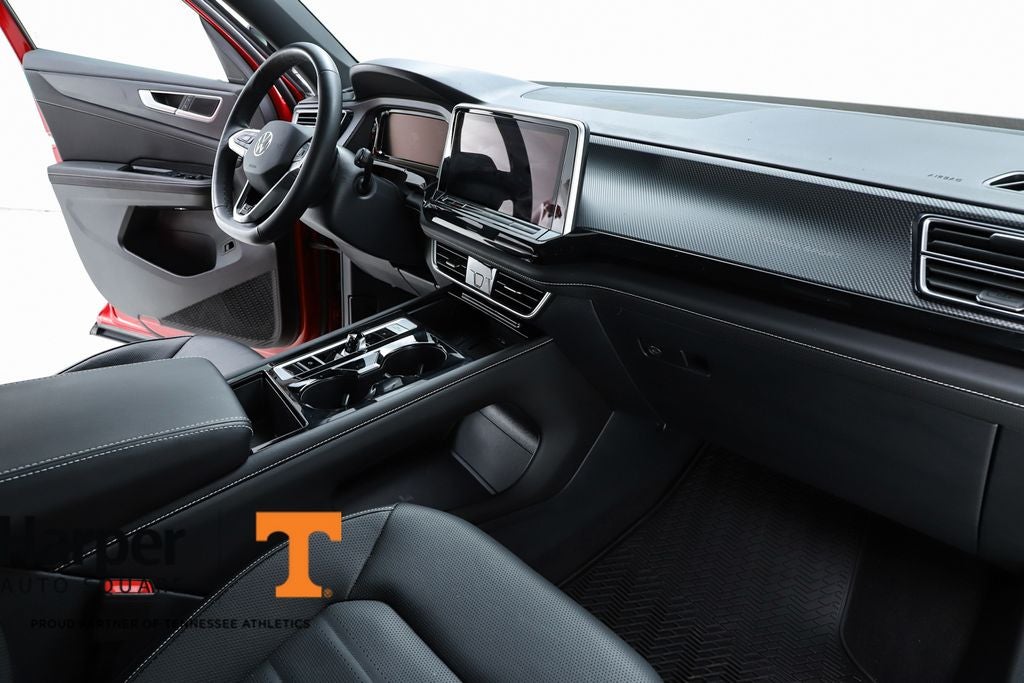 2025 Volkswagen Atlas Cross Sport 2.0T SEL R-Line Black