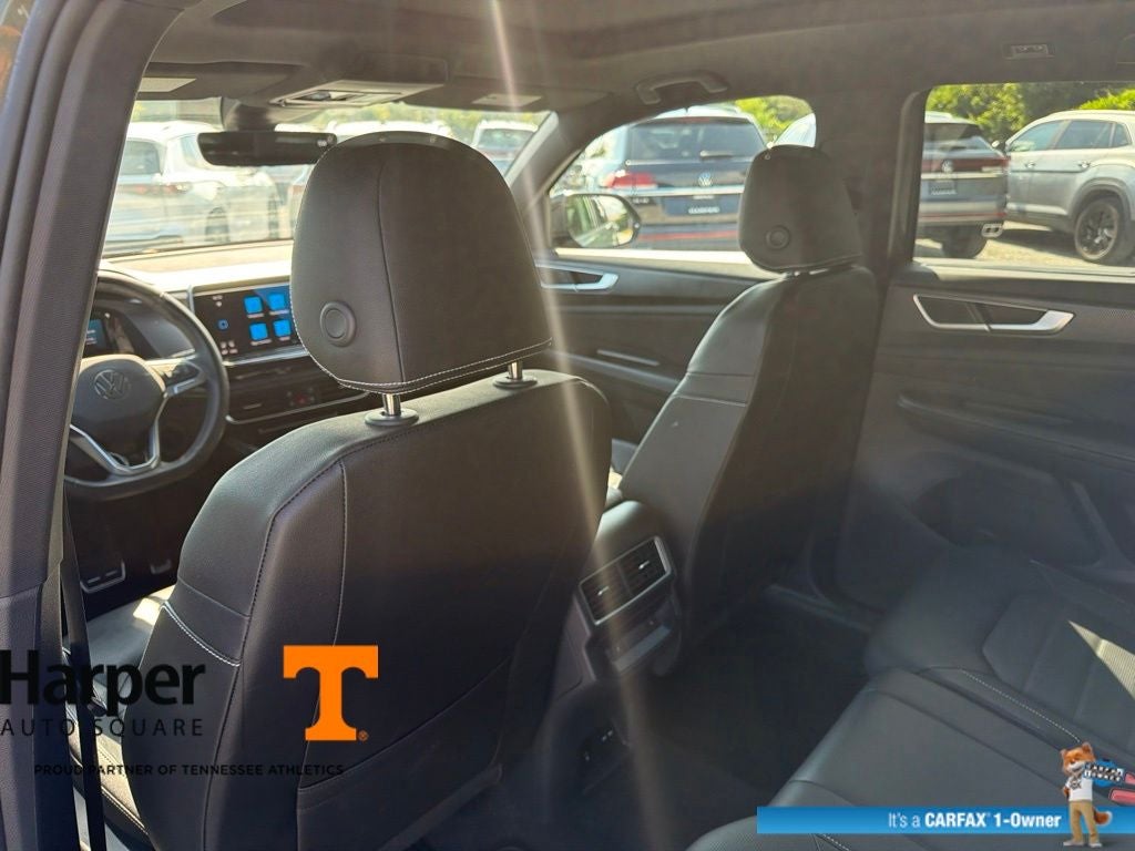 2025 Volkswagen Atlas Cross Sport 2.0T SEL R-Line Black