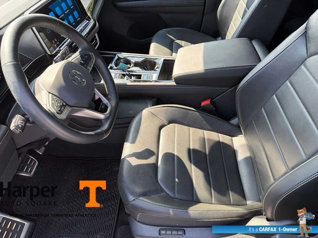 2025 Volkswagen Atlas Cross Sport 2.0T SEL R-Line Black