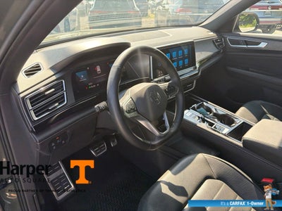 2025 Volkswagen Atlas Cross Sport 2.0T SEL R-Line Black