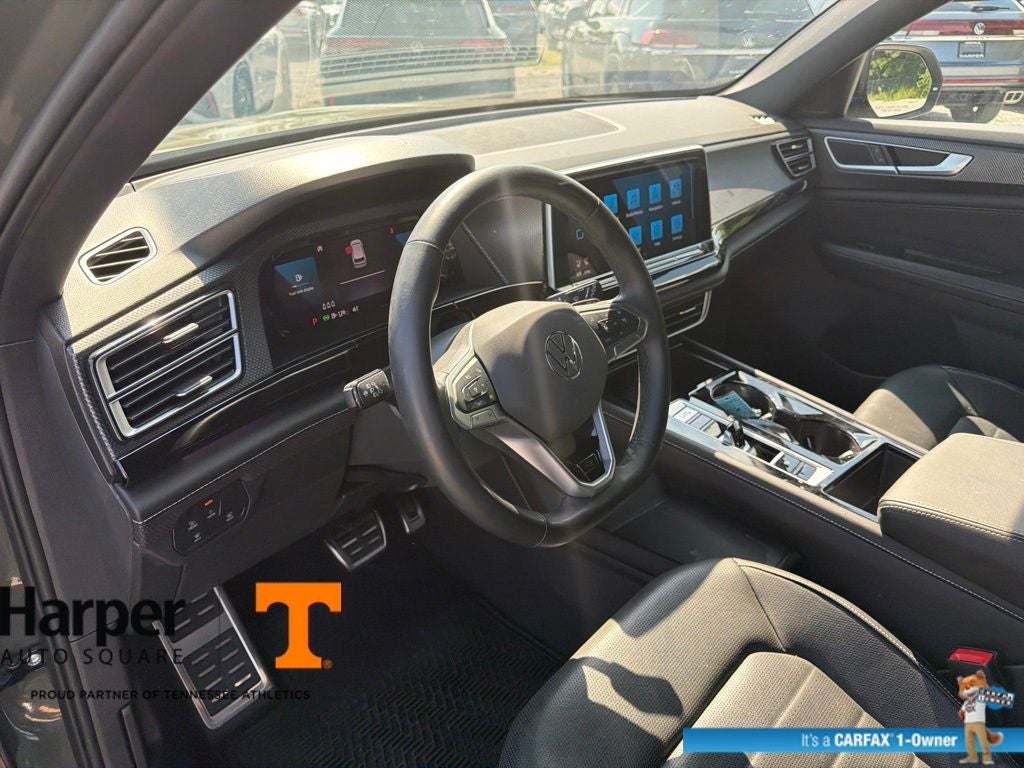 2025 Volkswagen Atlas Cross Sport 2.0T SEL R-Line Black