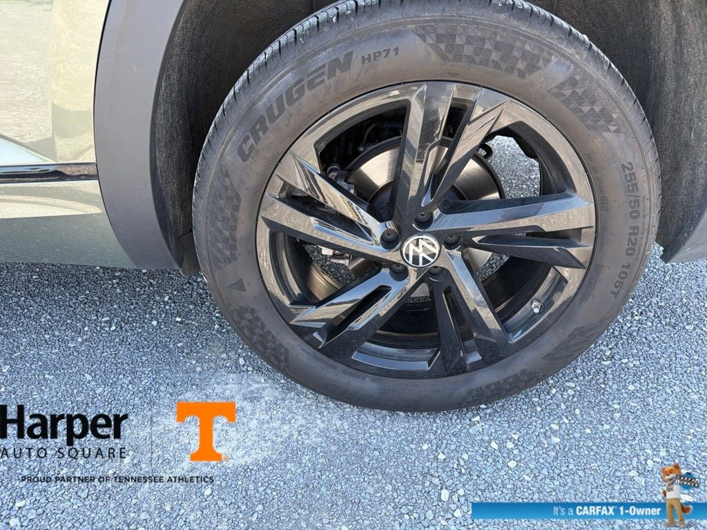 2025 Volkswagen Atlas Cross Sport 2.0T SEL R-Line Black
