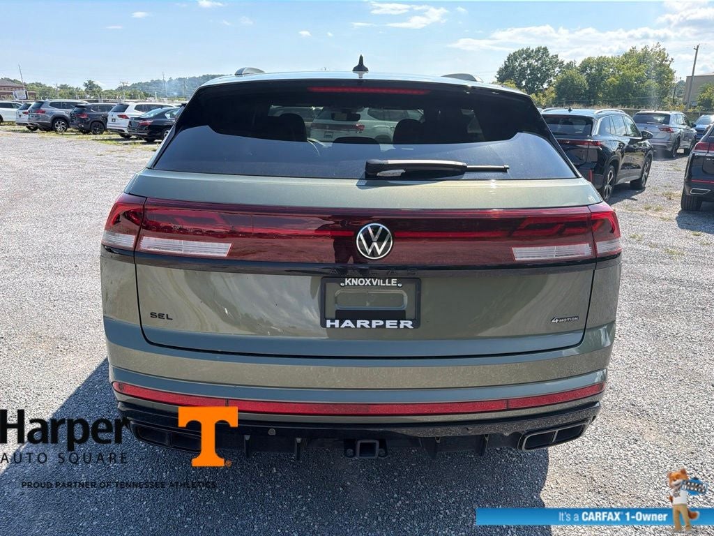 2025 Volkswagen Atlas Cross Sport 2.0T SEL R-Line Black