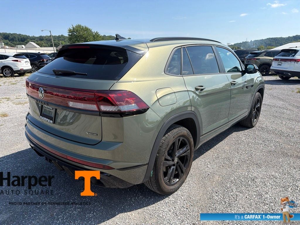 2025 Volkswagen Atlas Cross Sport 2.0T SEL R-Line Black
