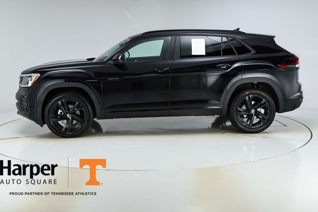 2025 Volkswagen Atlas Cross Sport 2.0T SEL R-Line Black