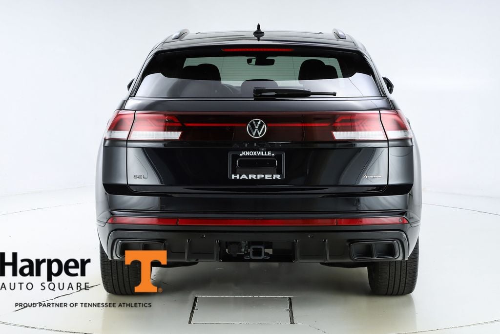2025 Volkswagen Atlas Cross Sport 2.0T SEL R-Line Black