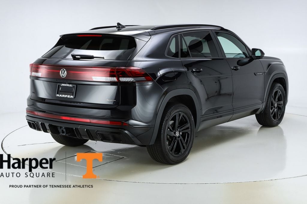 2025 Volkswagen Atlas Cross Sport 2.0T SEL R-Line Black