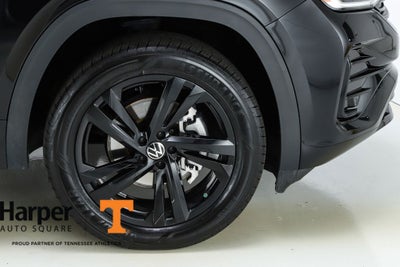 2025 Volkswagen Atlas Cross Sport 2.0T SEL R-Line Black