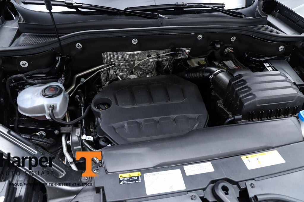 2025 Volkswagen Atlas Cross Sport 2.0T SEL R-Line Black