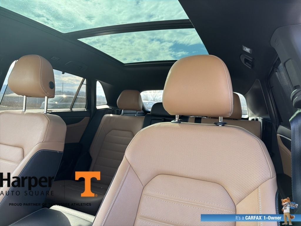 2025 Volkswagen Atlas Cross Sport 2.0T SEL R-Line Black