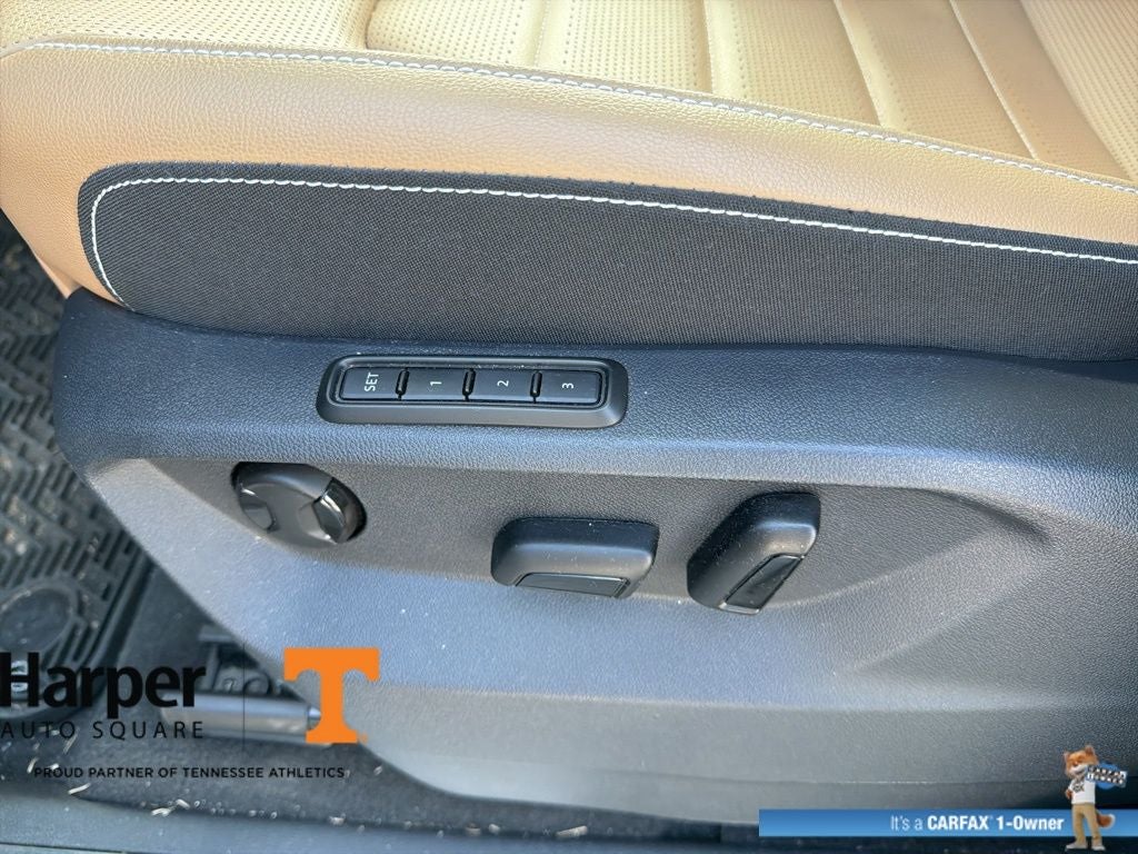 2025 Volkswagen Atlas Cross Sport 2.0T SEL R-Line Black