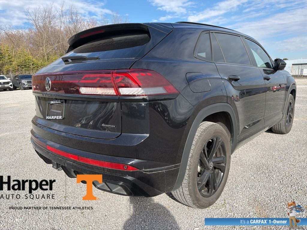 2025 Volkswagen Atlas Cross Sport 2.0T SEL R-Line Black