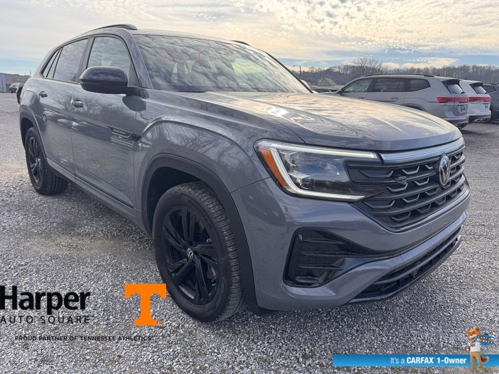 2025 Volkswagen Atlas Cross Sport 2.0T SEL R-Line Black