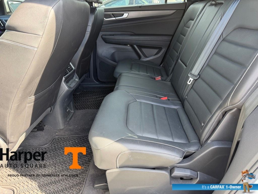 2024 Volkswagen Atlas Cross Sport 2.0T SEL R-Line