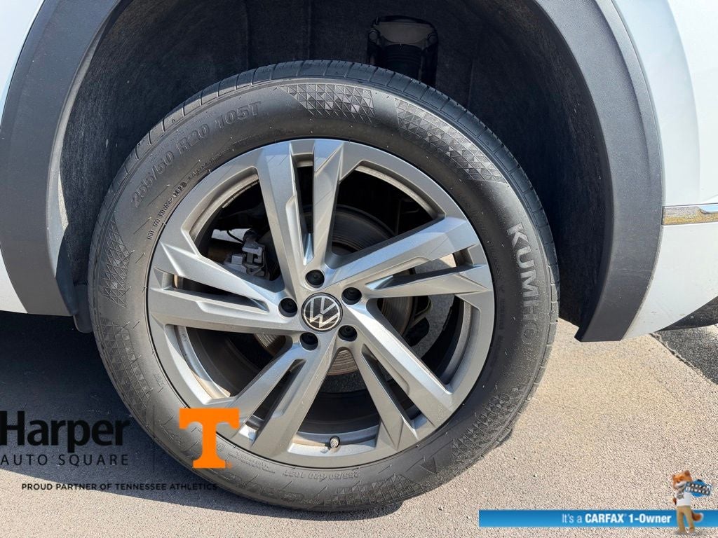 2024 Volkswagen Atlas Cross Sport 2.0T SEL R-Line