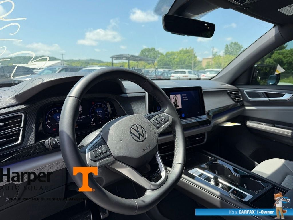 2025 Volkswagen Atlas Cross Sport 2.0T SEL R-Line Black