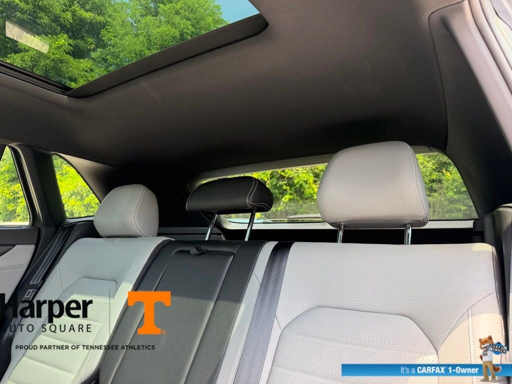 2025 Volkswagen Atlas Cross Sport 2.0T SEL R-Line Black