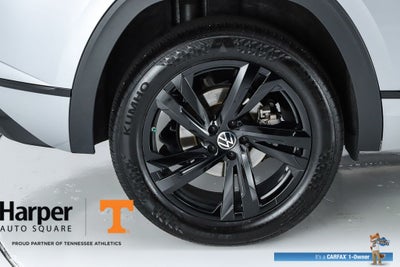 2025 Volkswagen Atlas Cross Sport 2.0T SEL R-Line Black