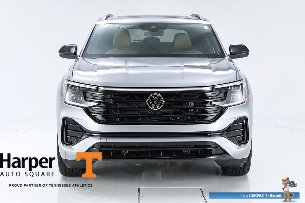 2025 Volkswagen Atlas Cross Sport 2.0T SEL R-Line Black