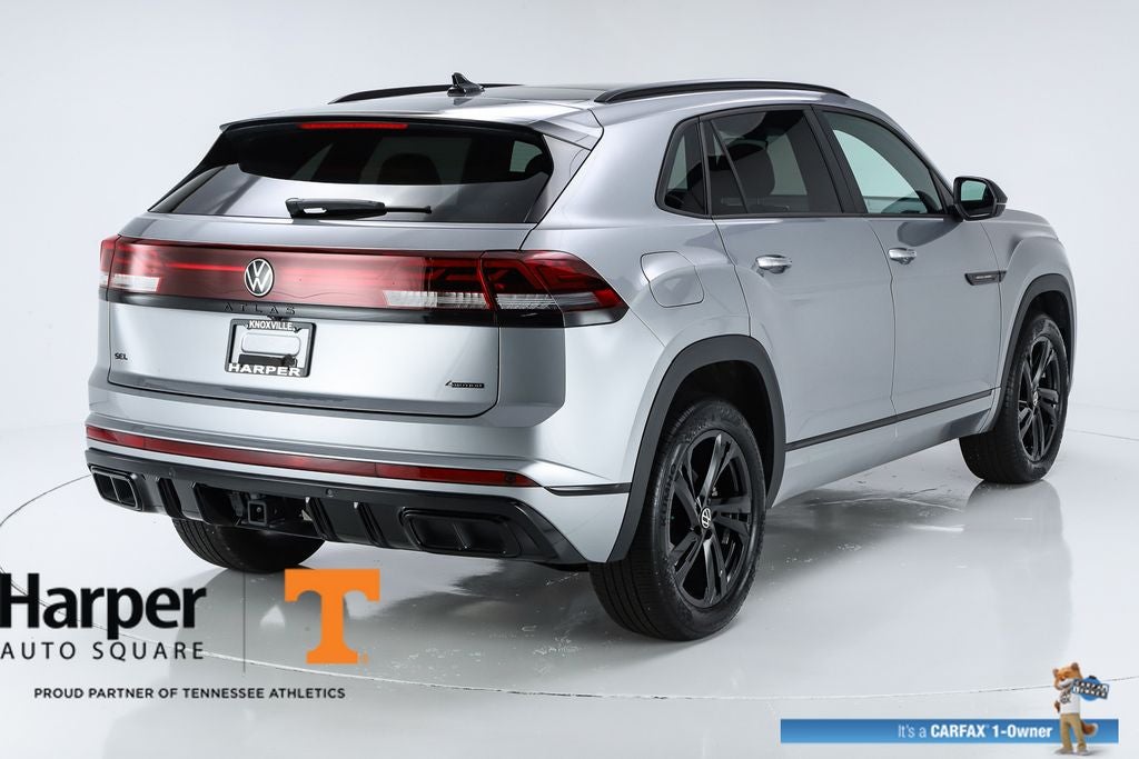 2025 Volkswagen Atlas Cross Sport 2.0T SEL R-Line Black