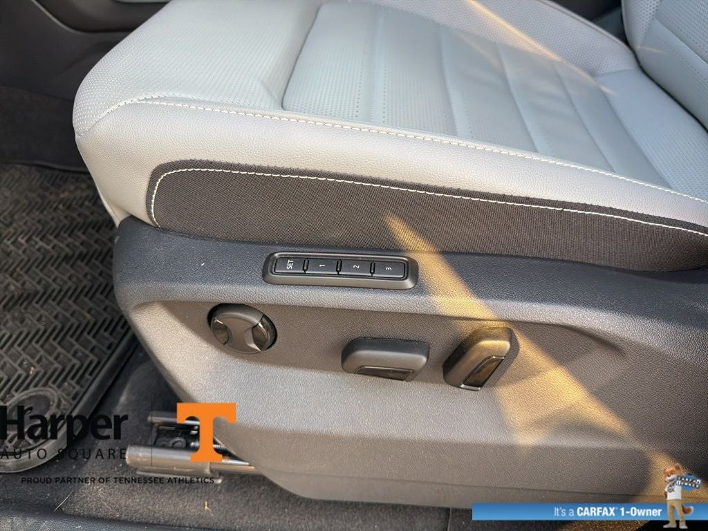 2025 Volkswagen Atlas Cross Sport 2.0T SEL R-Line Black