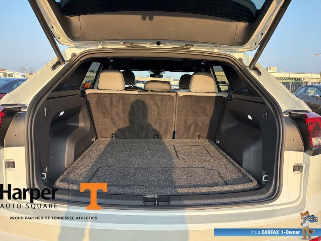 2025 Volkswagen Atlas Cross Sport 2.0T SEL R-Line Black