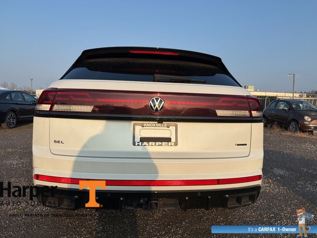 2025 Volkswagen Atlas Cross Sport 2.0T SEL R-Line Black