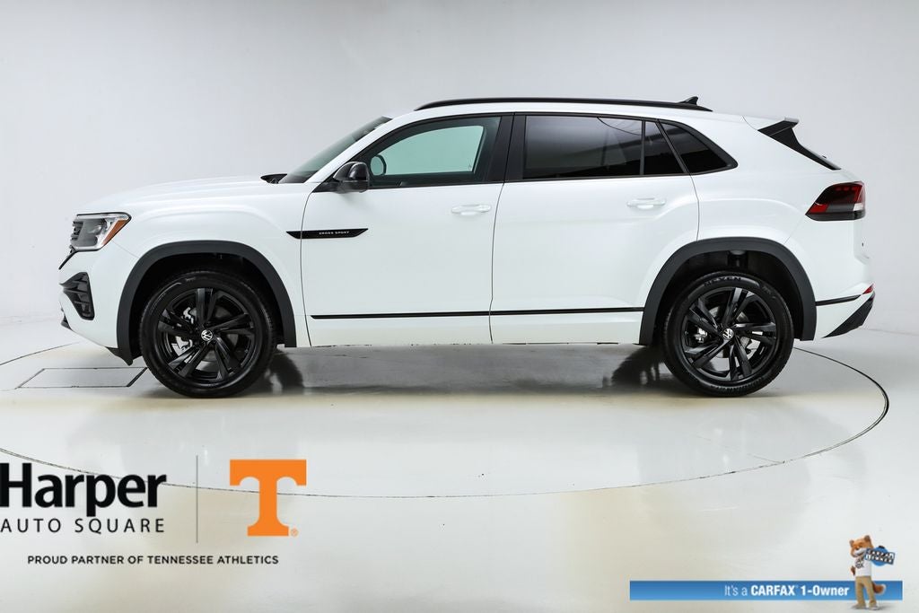 2025 Volkswagen Atlas Cross Sport 2.0T SEL R-Line Black