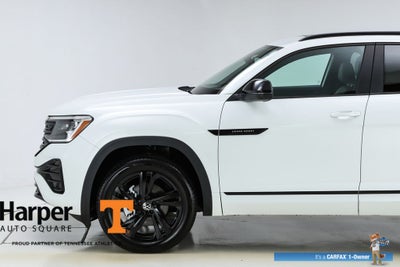 2025 Volkswagen Atlas Cross Sport 2.0T SEL R-Line Black