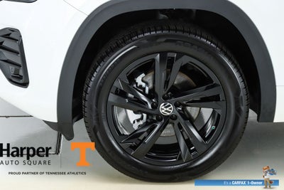 2025 Volkswagen Atlas Cross Sport 2.0T SEL R-Line Black