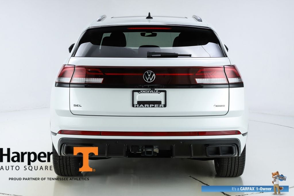 2025 Volkswagen Atlas Cross Sport 2.0T SEL R-Line Black