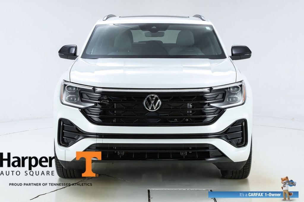 2025 Volkswagen Atlas Cross Sport 2.0T SEL R-Line Black