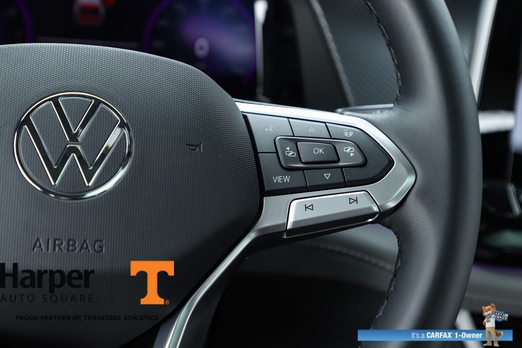 2025 Volkswagen Atlas Cross Sport 2.0T SEL R-Line Black