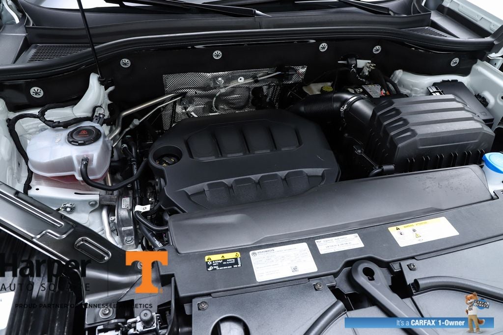 2025 Volkswagen Atlas Cross Sport 2.0T SEL R-Line Black